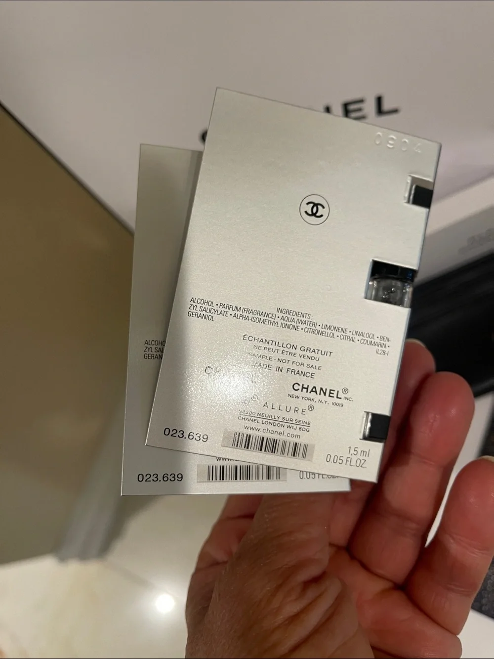 CHANEL Men’s Black Wallet & White Gift Presentation Set with Navy Accents